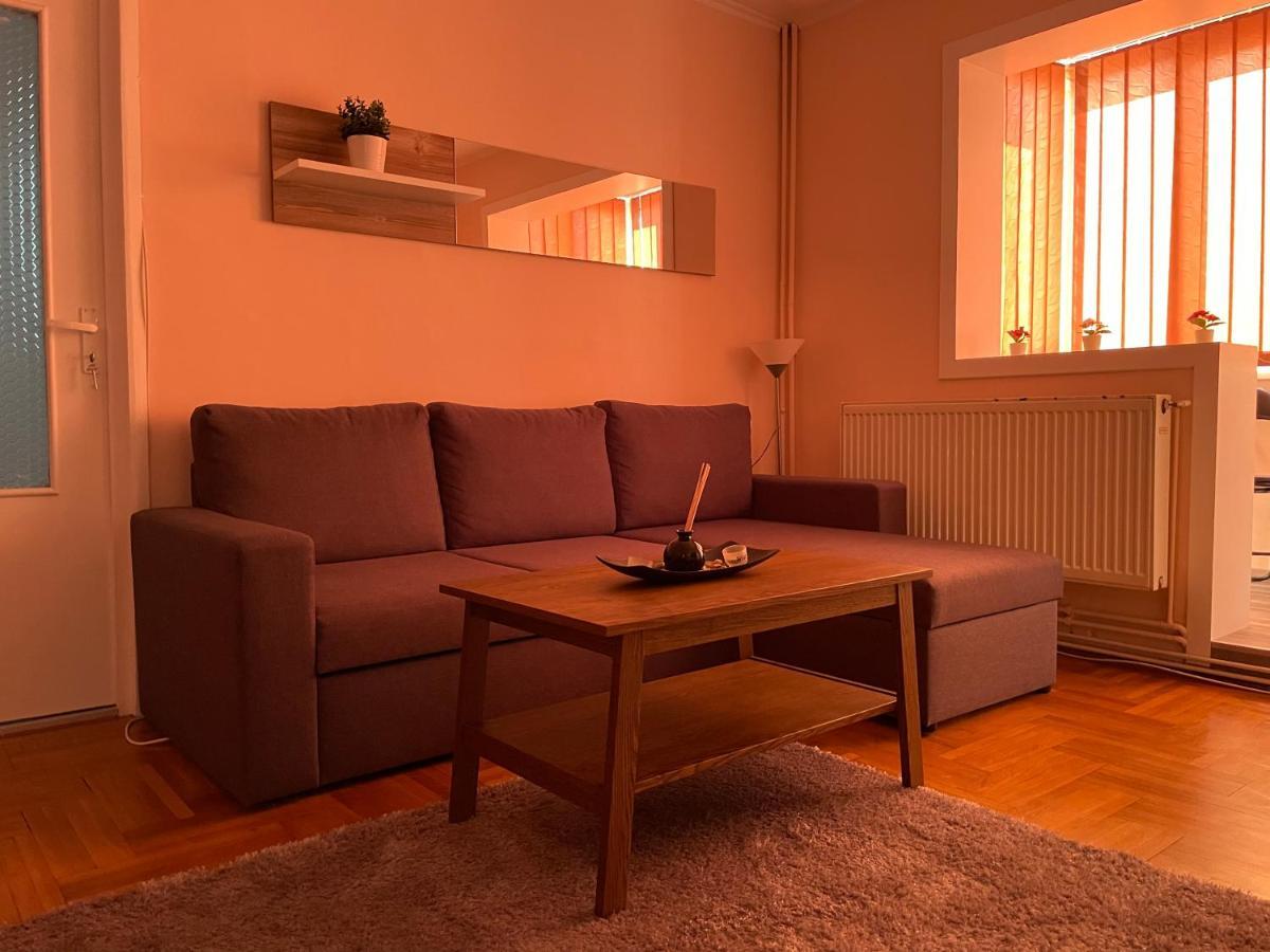 Soho Apartment Fagaras - 1 Bedroom & Extensible Couch Exterior foto